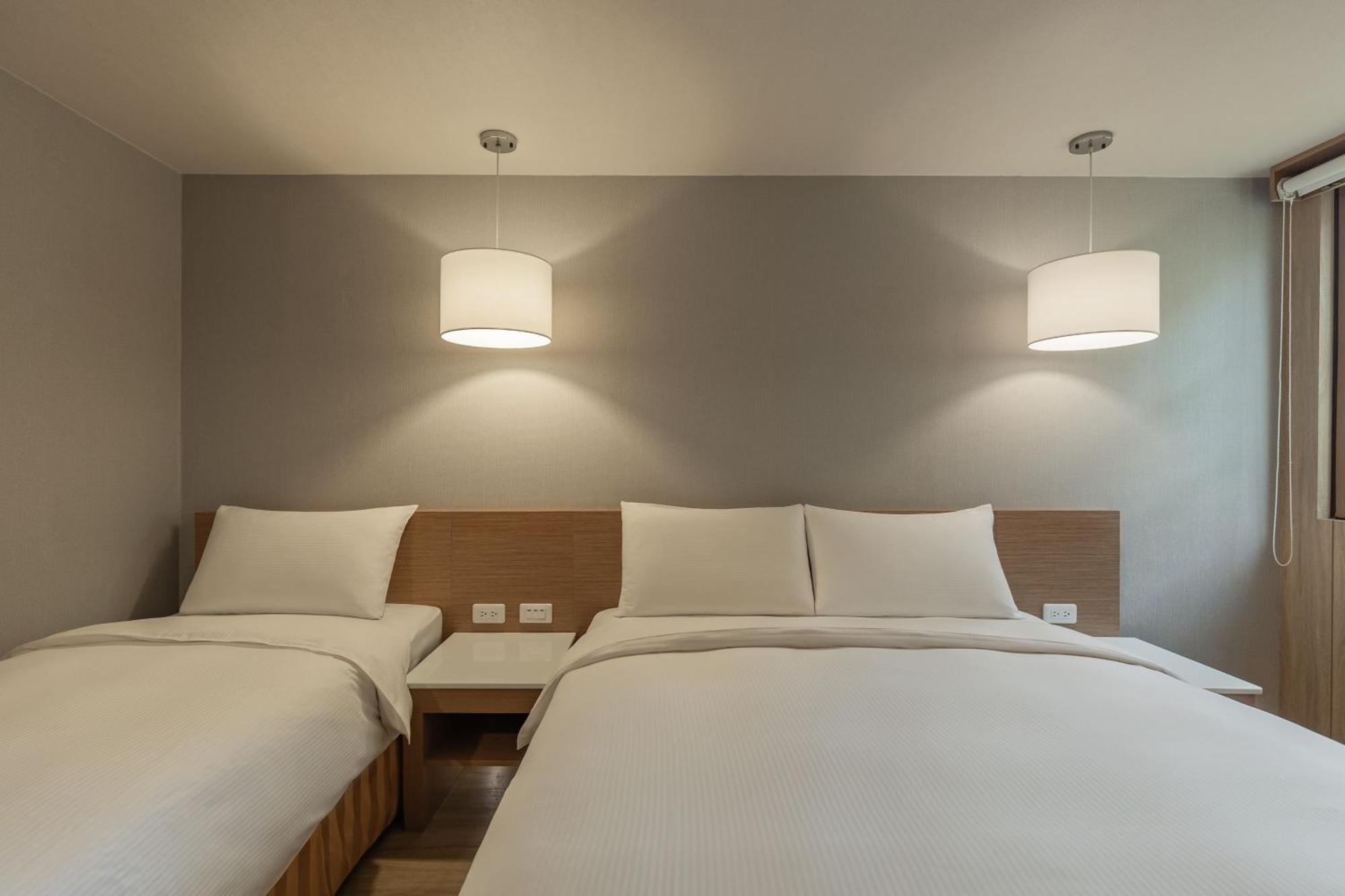 Kindness Hotel - Tainan Chihkan Tower Phòng bức ảnh