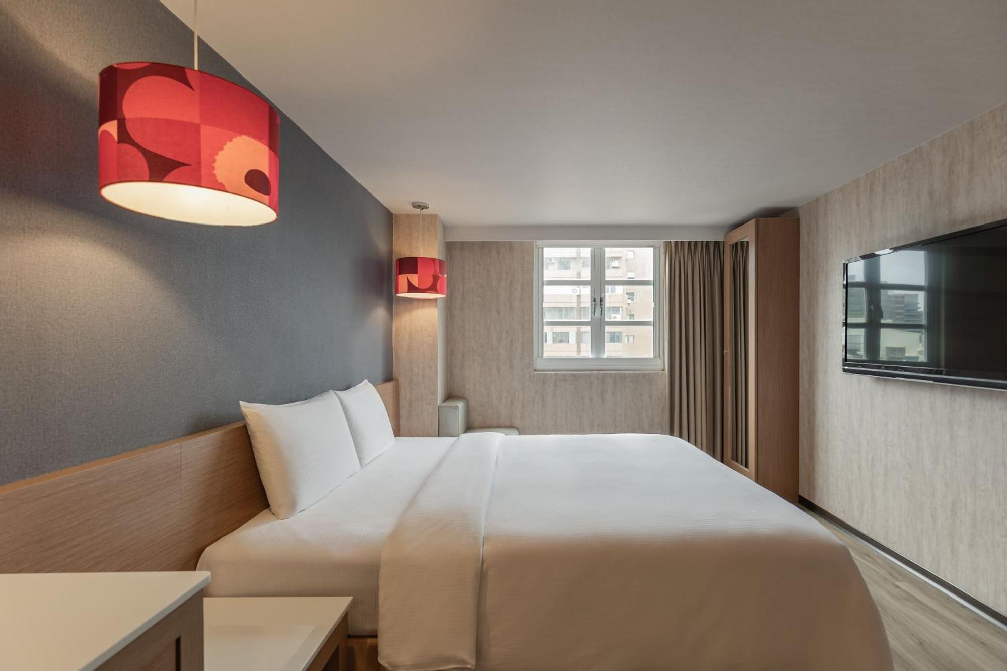 Kindness Hotel - Tainan Chihkan Tower Phòng bức ảnh
