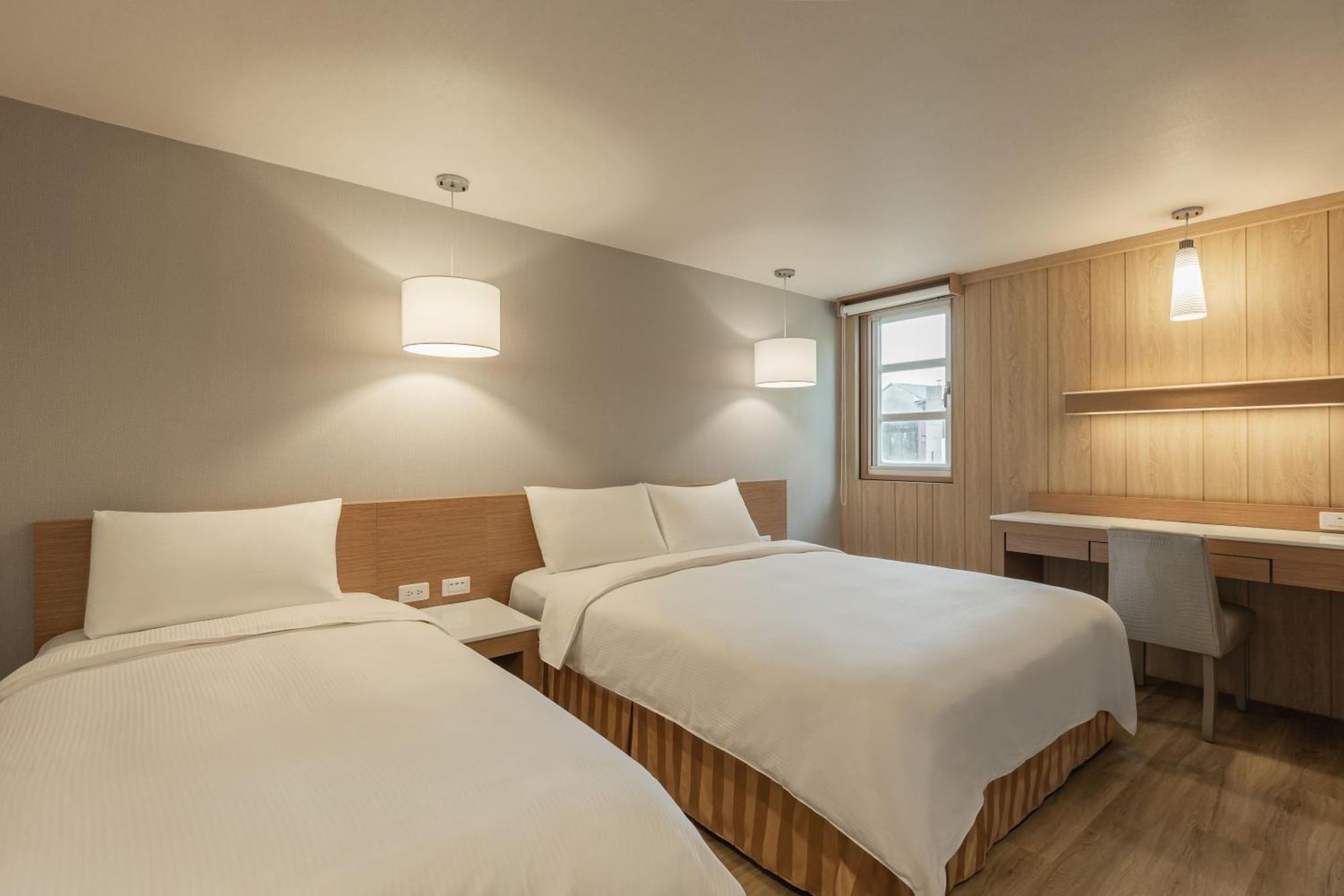 Kindness Hotel - Tainan Chihkan Tower Phòng bức ảnh