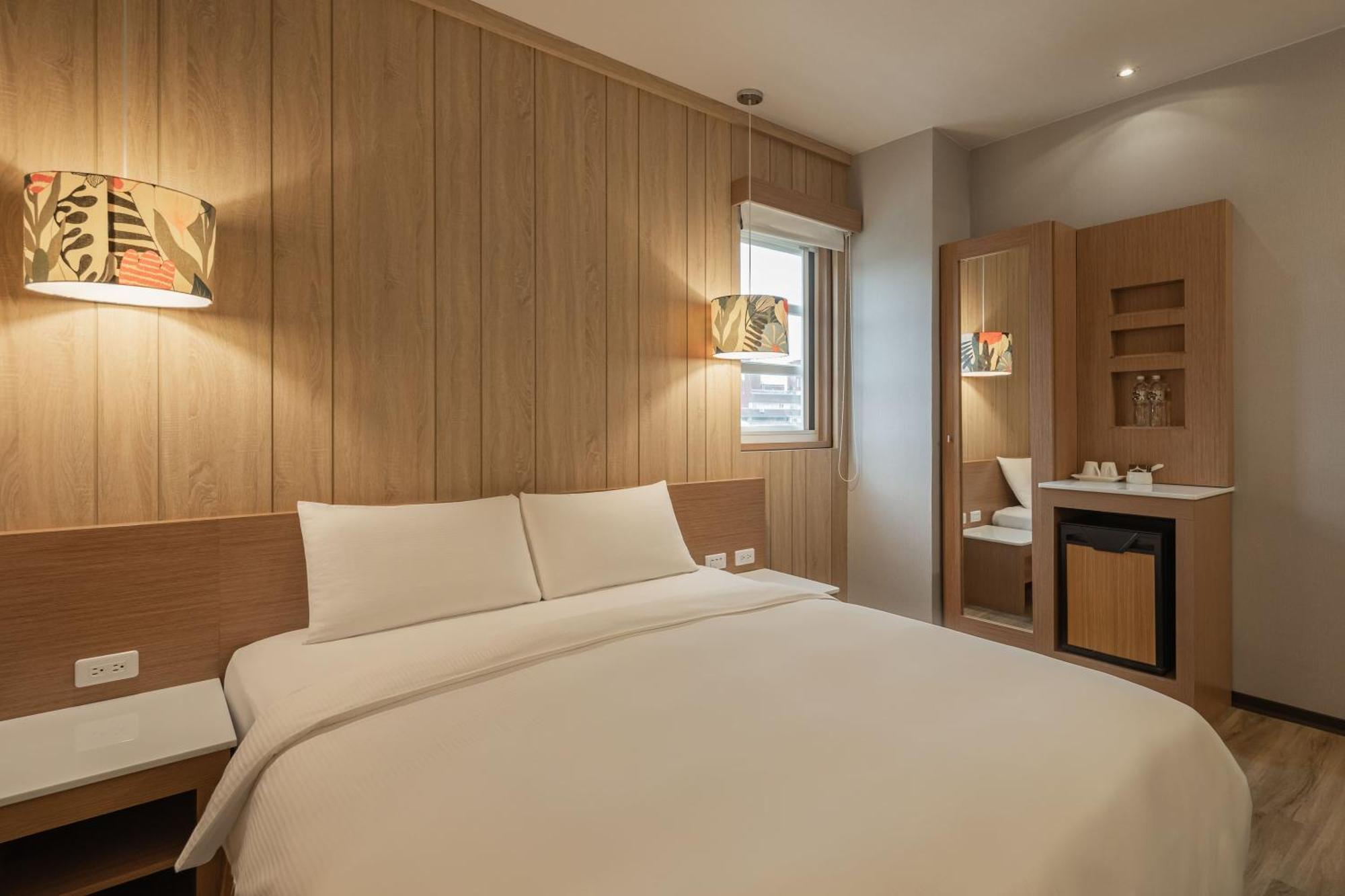 Kindness Hotel - Tainan Chihkan Tower Phòng bức ảnh
