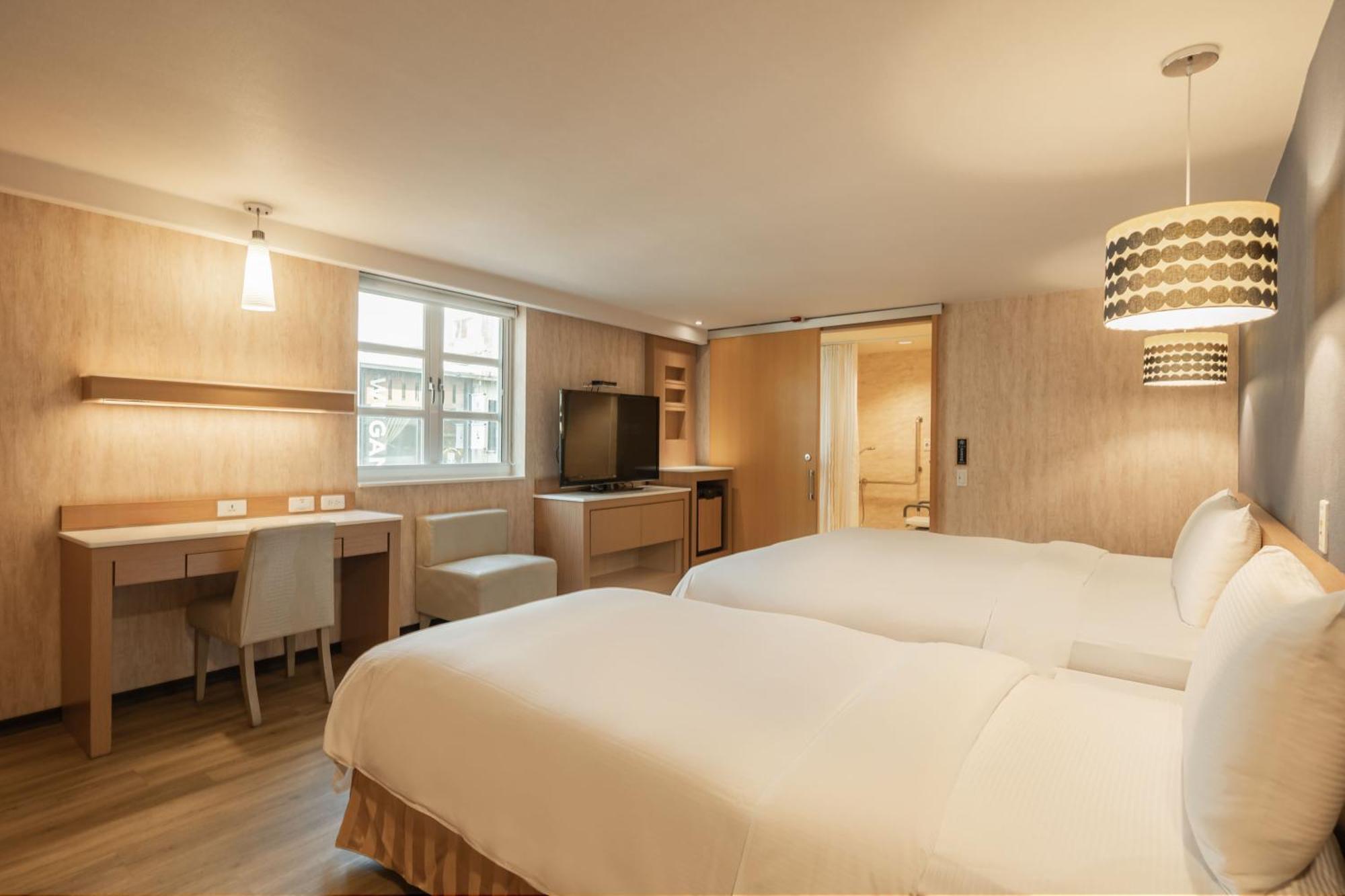 Kindness Hotel - Tainan Chihkan Tower Phòng bức ảnh